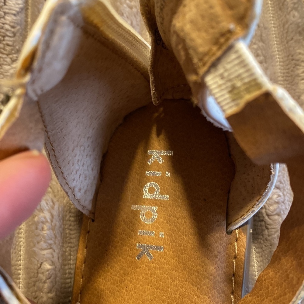 Kidpik Sandals - Picture 2 of 5
